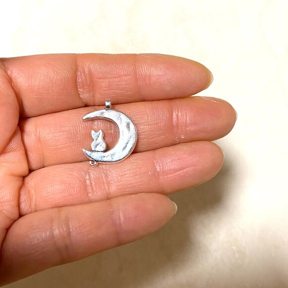 3/10$, Silver Cat on the Moon Charm / Pendant for Jewelry Making, DIY Projects - Picture 4 of 5